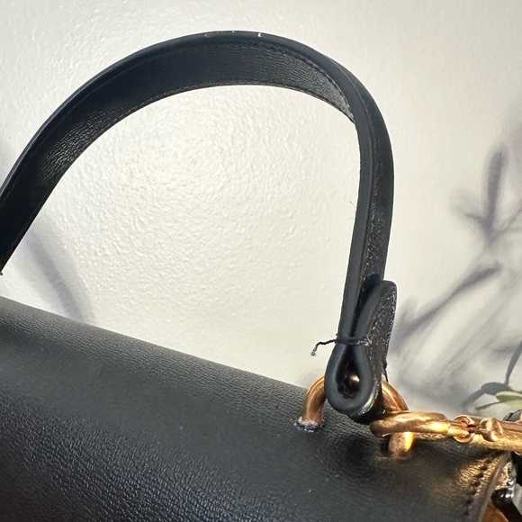 Kate Spade Katy small textured leather Black and gold Handbag crossbody preloved - Picture 3 of 15